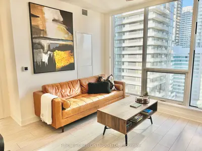 35 Mercer Street 1913, Toronto, On M5v 1h2
