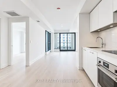 33 Frederick Todd Way 431, Toronto, On M4g 0c9