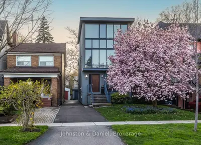 44 Standish Avenue, Toronto, On M4w 3b1