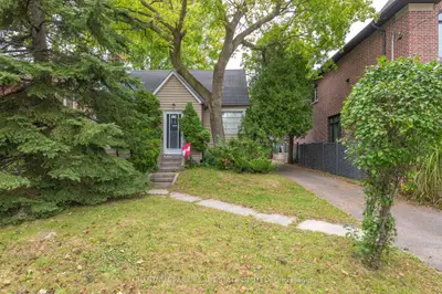 462 Ellerslie Avenue, Toronto, On M2r 1c4
