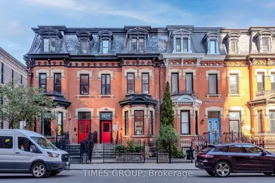 12 St Joseph Street 102, Toronto, On M4y 1j7