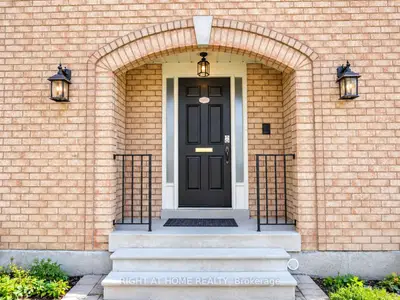 144 Almore Avenue Main, Toronto, On M3h 2j1