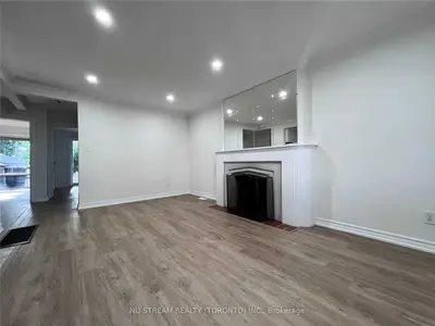 42 Glenavy Avenue, Toronto, On M4p 2t7