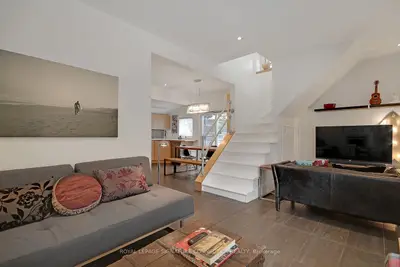7 Ways Lane, Toronto, On M6j 2e8