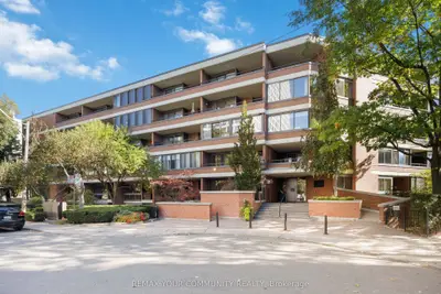 349 St Clair Avenue W 410, Toronto, On M5p 1n3