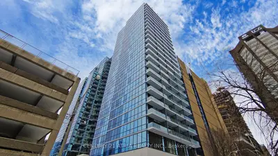 210 Simcoe Street 1003, Toronto, On M5t 0a9