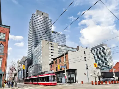 284 King Street E 404, Toronto, On M5a 1k4