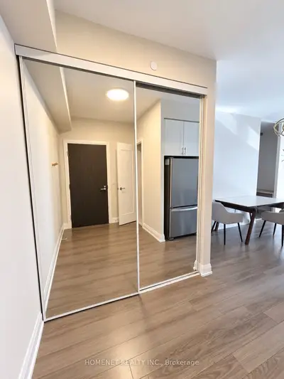 18 Graydon Hall Drive 2501, Toronto, On M3a 0a4