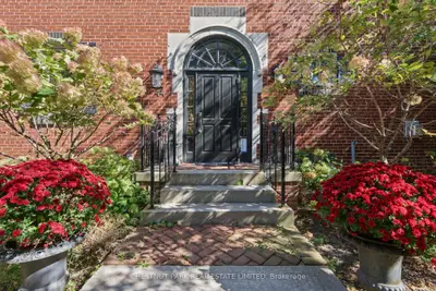 44 Glen Echo Road Upper, Toronto, On M4n 3e3