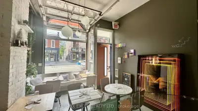 676 Queen Street W, Toronto, On M6j 1e5