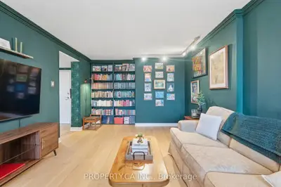 15 Maitland Place 1811, Toronto, On M4y 2x3