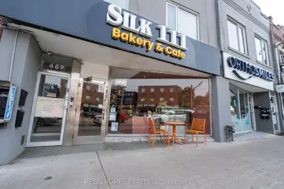 689 St Clair Avenue W, Toronto, On M6c 1b2