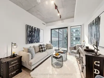 284 King Street E 405, Toronto, On M5a 1k4
