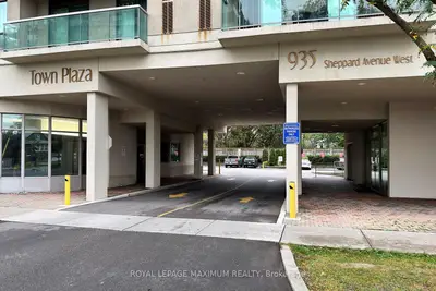 935 Sheppard Avenue W 505, Toronto, On M3h 2t7