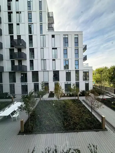 500 Wilson Avenue 222, Toronto, On M3h 0e5