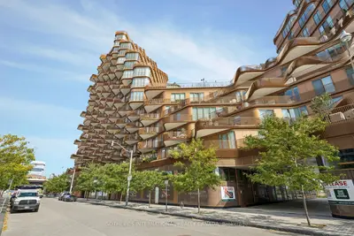 155 Merchants' Wharf 323, Toronto, On M5a 0y4