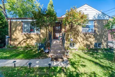 14 Verwood Avenue, Toronto, On M3h 2k8