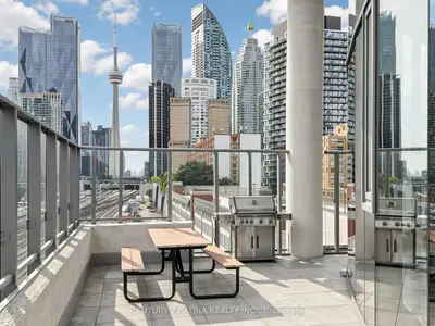 3 Market Street 410, Toronto, On M4e 0a3