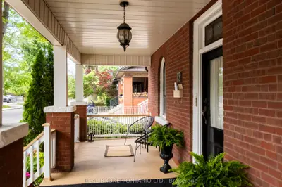 33 Atlas Avenue, Toronto, On M6c 3n8