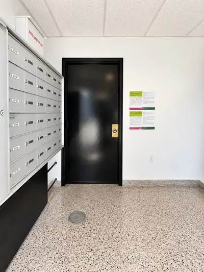 227 Sterling Road E 213, Toronto, On M6p 3l4