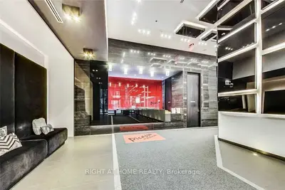 318 Richmond Street W 404, Toronto, On M5v 0b4