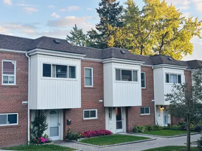 15 Esterbrooke Avenue 136, Toronto, On M2j 2c5