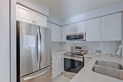 7 Lorraine Drive 2205, Toronto, On M2n 7h2