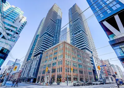 115 Blue Jays Way 702, Toronto, On M5v 0n4