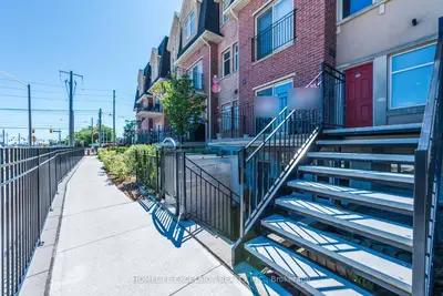 1837 S Eglinton Avenue E 226, Toronto, On M4a 2y4