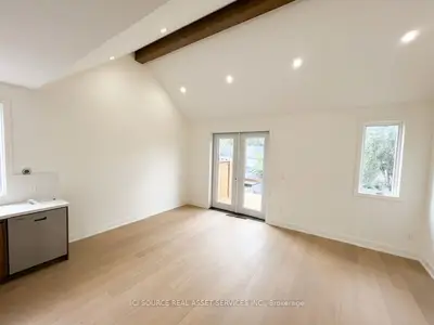 152 Brunswick Avenue Top Floor, Toronto, On M5s 2m2
