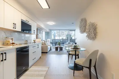 111 Elizabeth Street 627, Toronto, On M5g 1p7