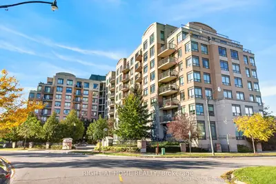 16 Dallimore Circle Ph2, Toronto, On M3c 4c4