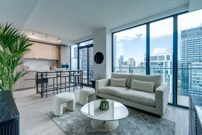 47 Mutual Street 3205, Toronto, On M5b 0c6