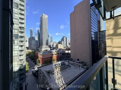 38 Grenville Street 1008, Toronto, On M4y 1a5