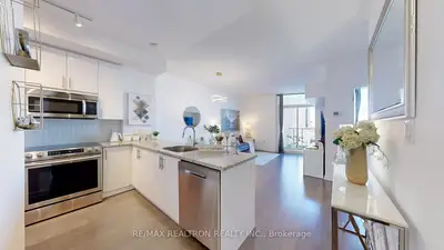 70 Forest Manor Road 317, Toronto, On M2j 0a9