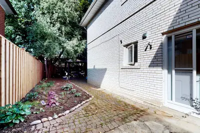 39 Shenstone(basement) Road, Toronto, On M2r 3b3