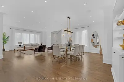15 Calvin Avenue, Toronto, On M2n 5e4