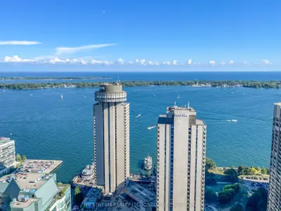 33 Bay Street 4509, Toronto, On M5j 2z3