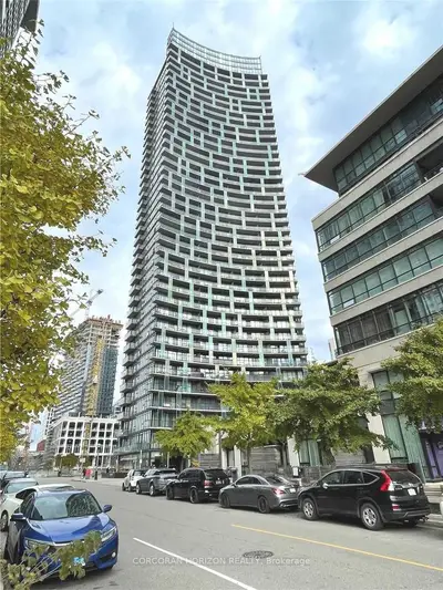 25 Capreol Court 910, Toronto, On M5v 3z7