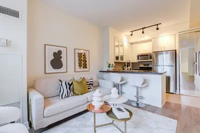 70 Alexander Street 301, Toronto, On M4y 3b6