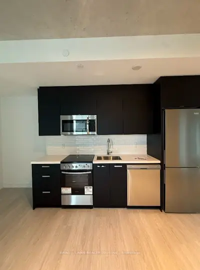 284 King Street E 602, Toronto, On M5a 1k4