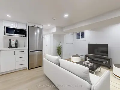 250 Major Street Lower F, Toronto, On M5s 2l6