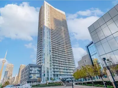 75 Queens Wharf Road 1915, Toronto, On M5v 0j8