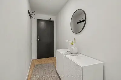 33 Charles Street E 1503, Toronto, On M4y 1r9