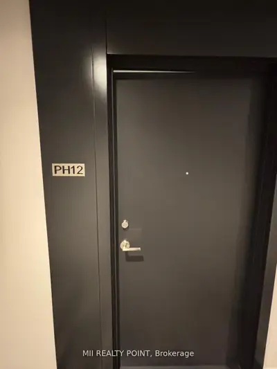 252 Church Street Ph12, Toronto, On M5b 0g9