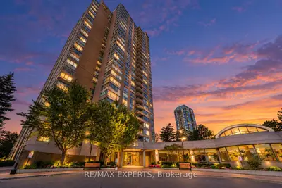 215 Wynford Drive 802, Toronto, On M3c 3p5