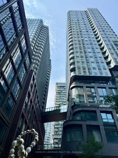 88 Queen Street E 3007, Toronto, On M5c 0b6