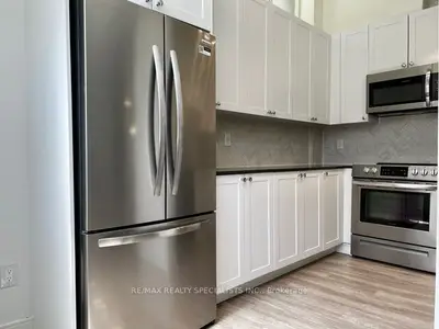 100 Gloucester Street W 903, Toronto, On M4y 1m1