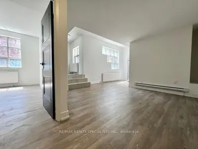 100 Gloucester Street W 903, Toronto, On M4y 1m1