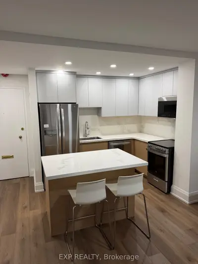 60 Montclair Avenue 404, Toronto, On M5p 1p7
